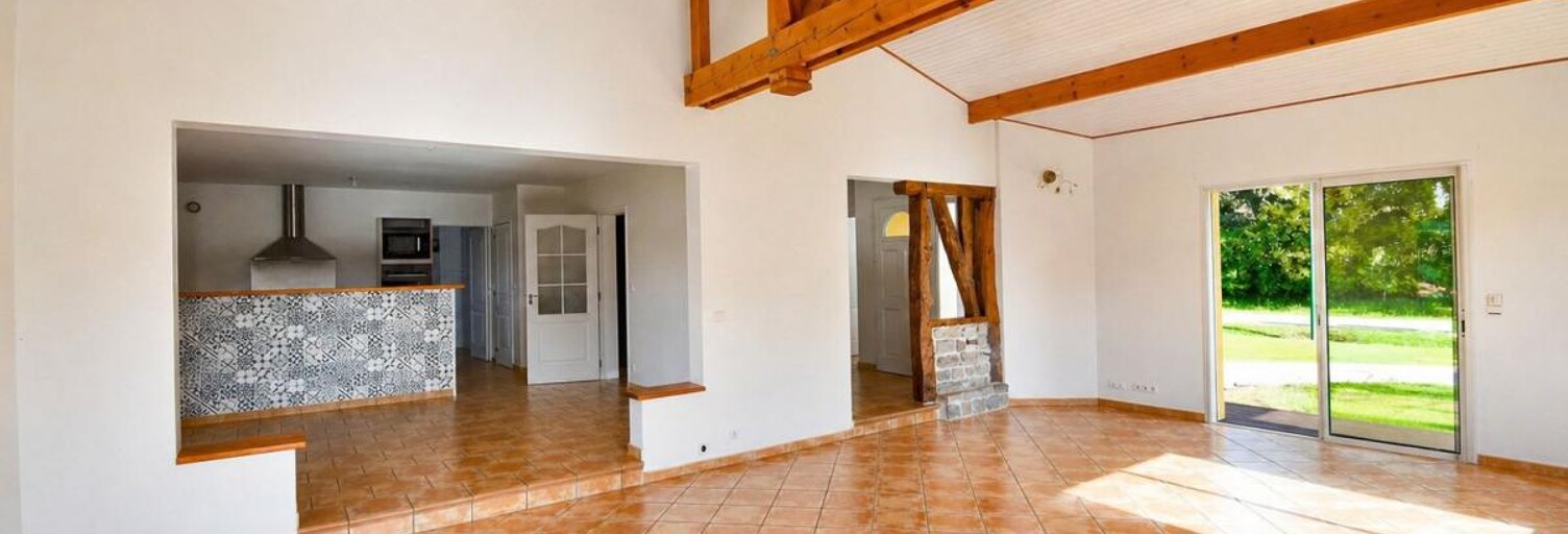 Maison 4 Pièces 200 m² à vendre à Saint-Martin-de-Hinx (40390)