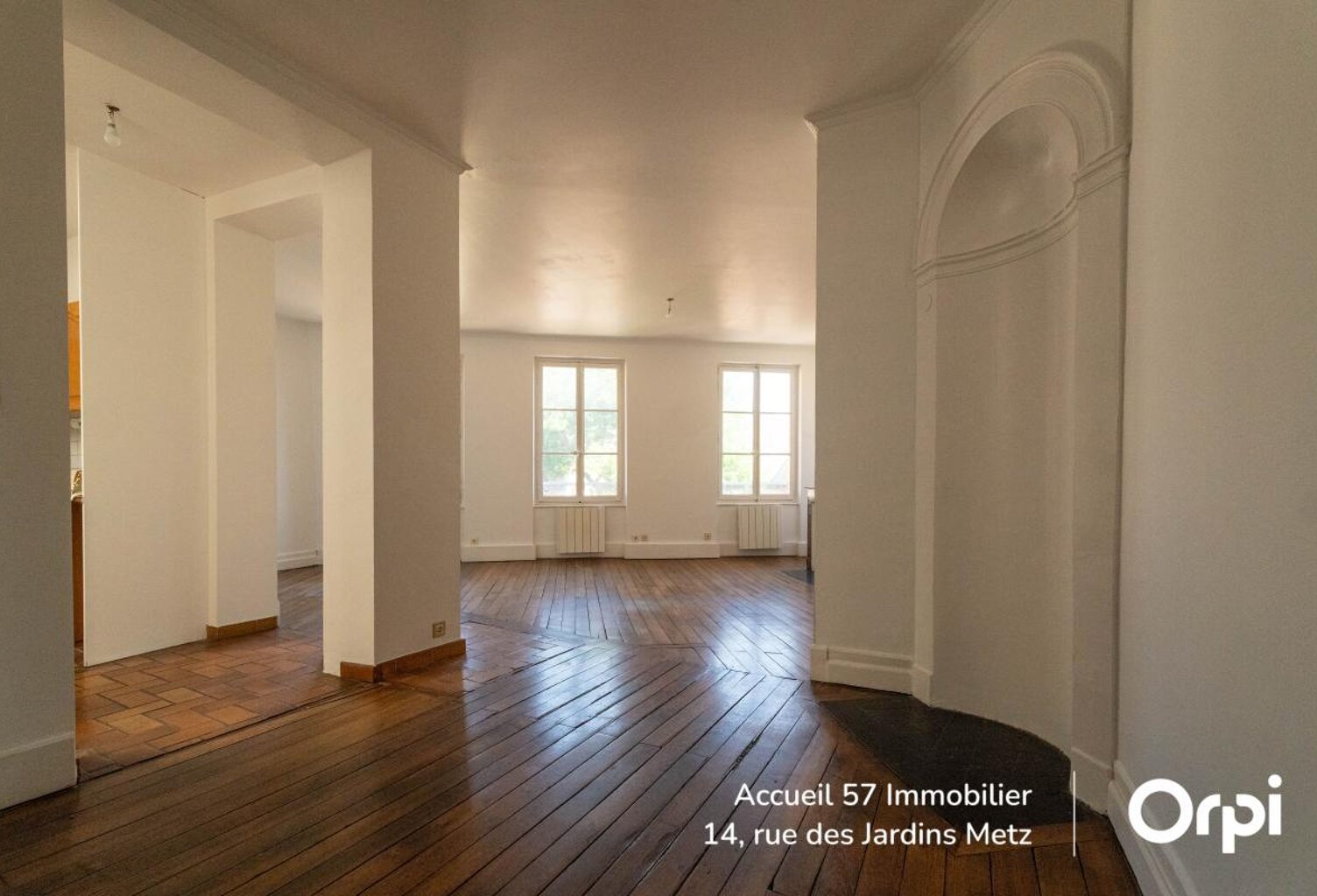 Appartement À Vendre — photo 1