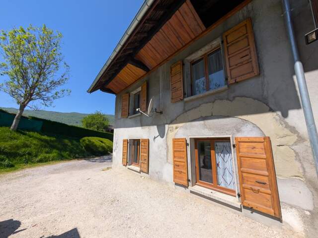Appartement À Vendre — photo du bien