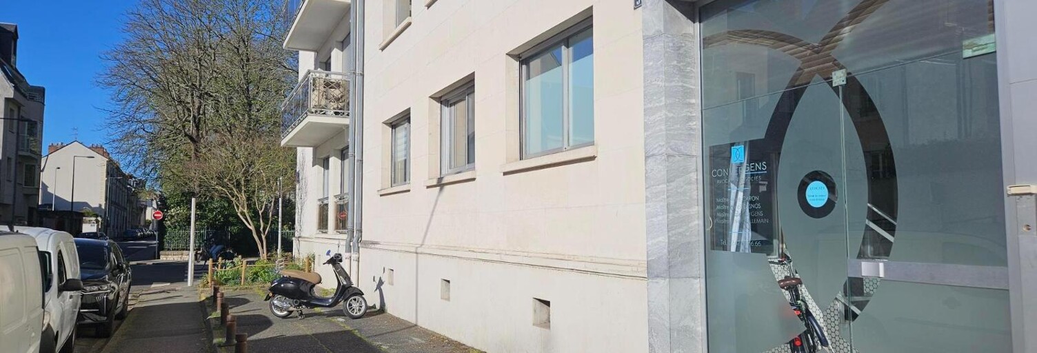 Bureau  130 m² à louer à Tours (37000)