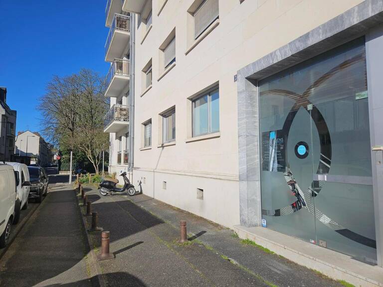 Bureau  130 m² — photo 1
