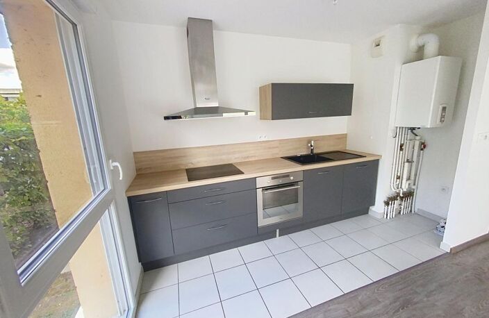 Appartement À Vendre avec parking en sous-sol — photo 4