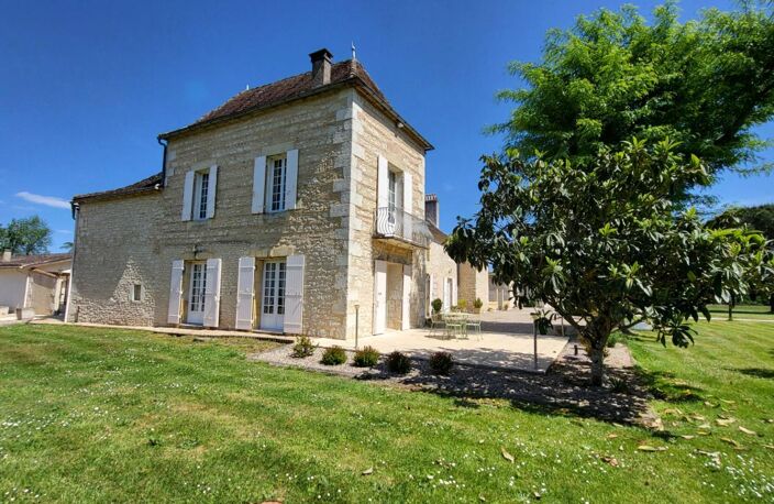 Proche Bergerac Demeure en pierres, gite et dépendances 17 pièces sur  parcelle de 23000 m² — photo 4