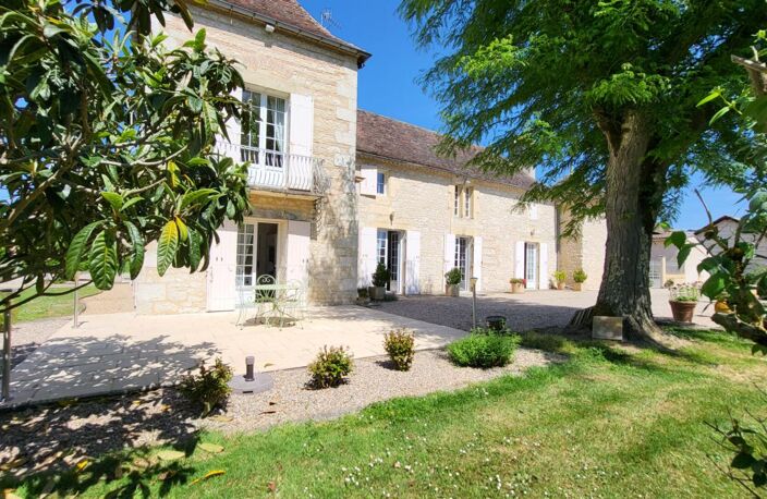 Proche Bergerac Demeure en pierres, gite et dépendances 17 pièces sur  parcelle de 23000 m² — photo 5