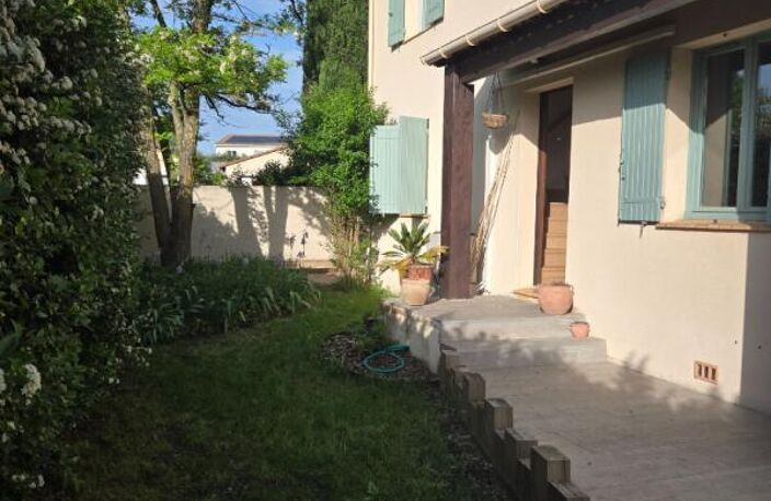 Villa La Calmette 6 pièce(s) 113.7 m2 sur 765 m2 — photo 2