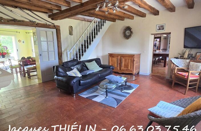 Charme de l'ancien & lumière contemporaine pour cette spacieuse longère familiale — photo 2