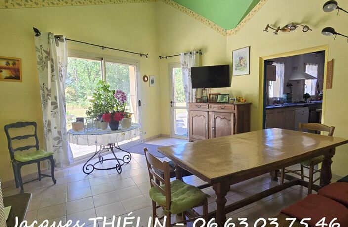Charme de l'ancien & lumière contemporaine pour cette spacieuse longère familiale — photo 3