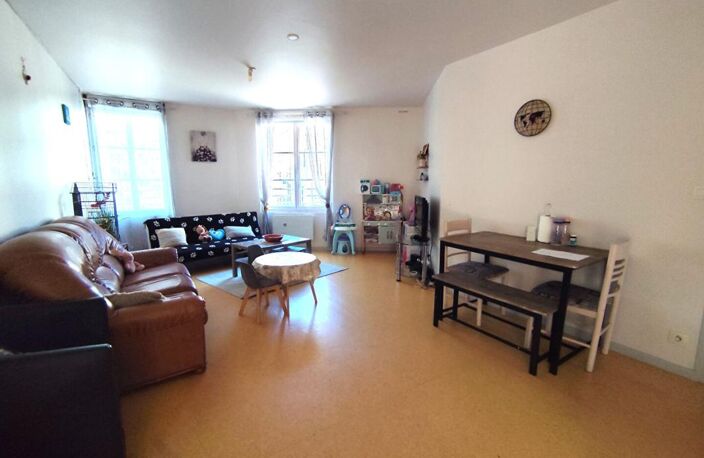 Immeuble avec local commercial et 2 appartements — photo 5
