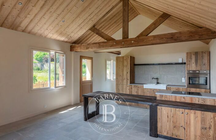 Saint-Cyr au Mont d'Or - Hameau Jardinière - Maison de 88m² environ - 3 chambres - Jardin - Vue Mont Cindre — photo 3