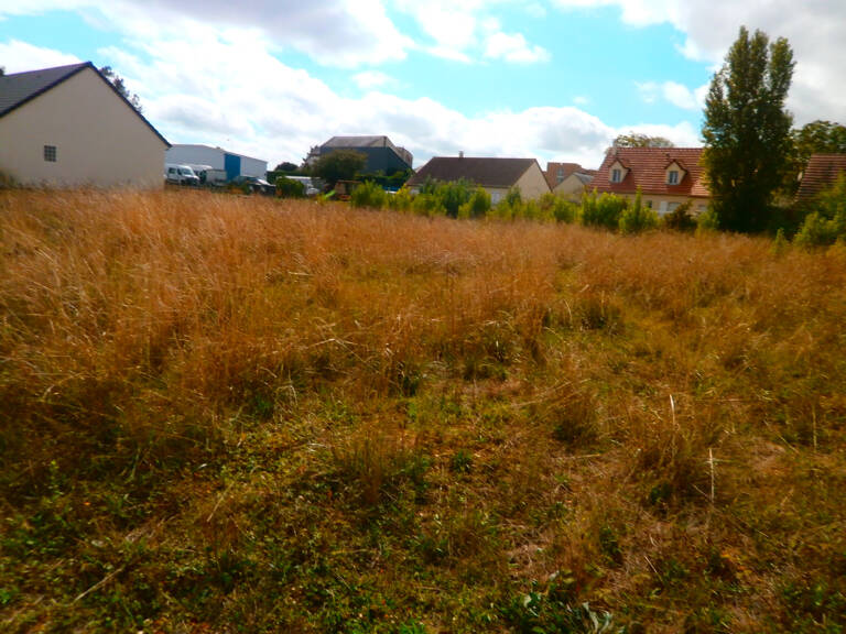 TERRAIN A BATIR 778 M2 VIABILISER ET SECURISER — photo 1