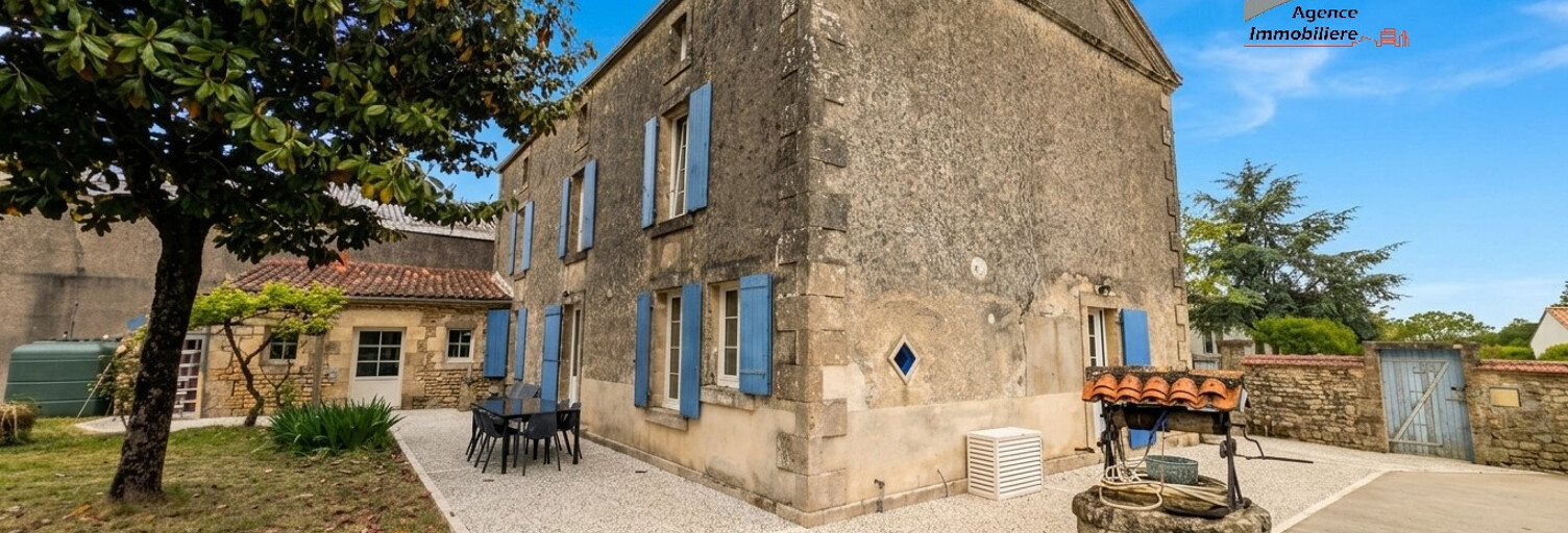 Maison 8 Pièces 226 m² à vendre à Saint-Hilaire-des-Loges (85240)