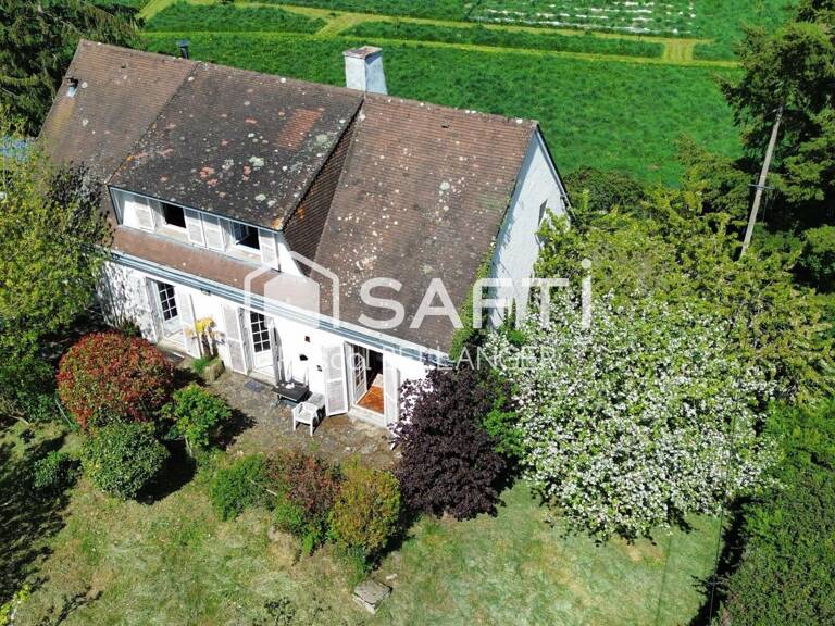45 Minutes par A89 de Clermont-Ferrand.Au RC, Une chambre et salle de bain wc. maison de 5 pièces offre une surface habitable de 132 m². — photo 1