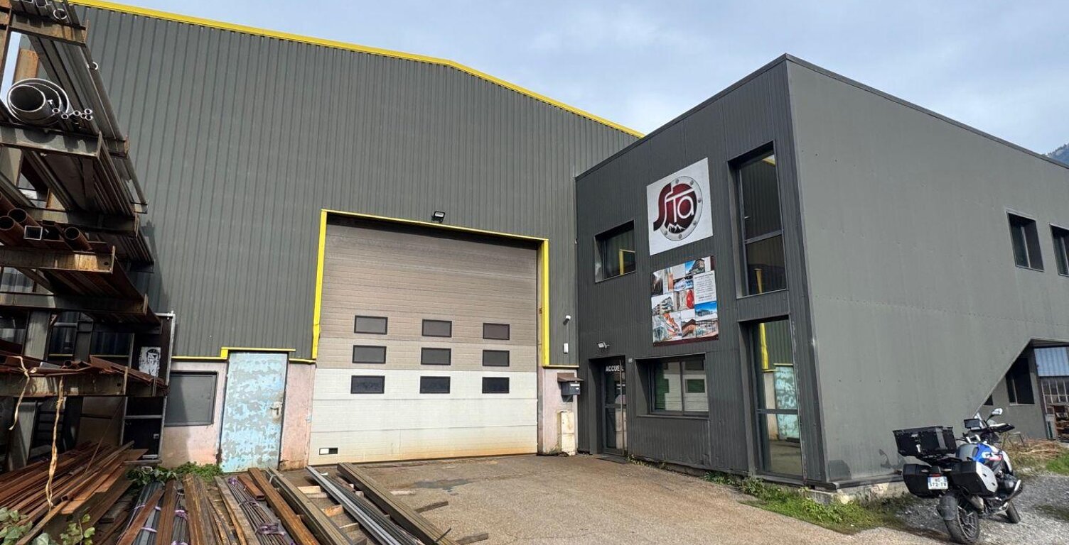 Vente Surface diverse 870 m&sup2; — photo 1