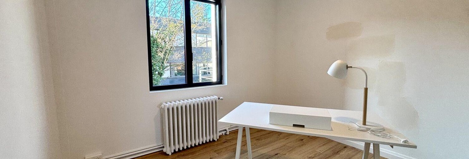 Bureau  11 m² à louer à Champagne-au-Mont-d'Or (69410)