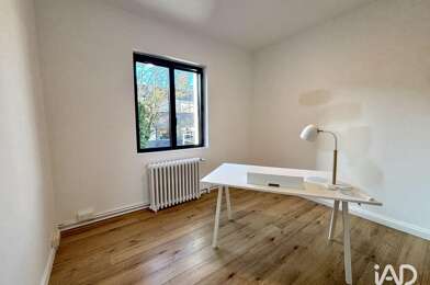Bureau  440 €