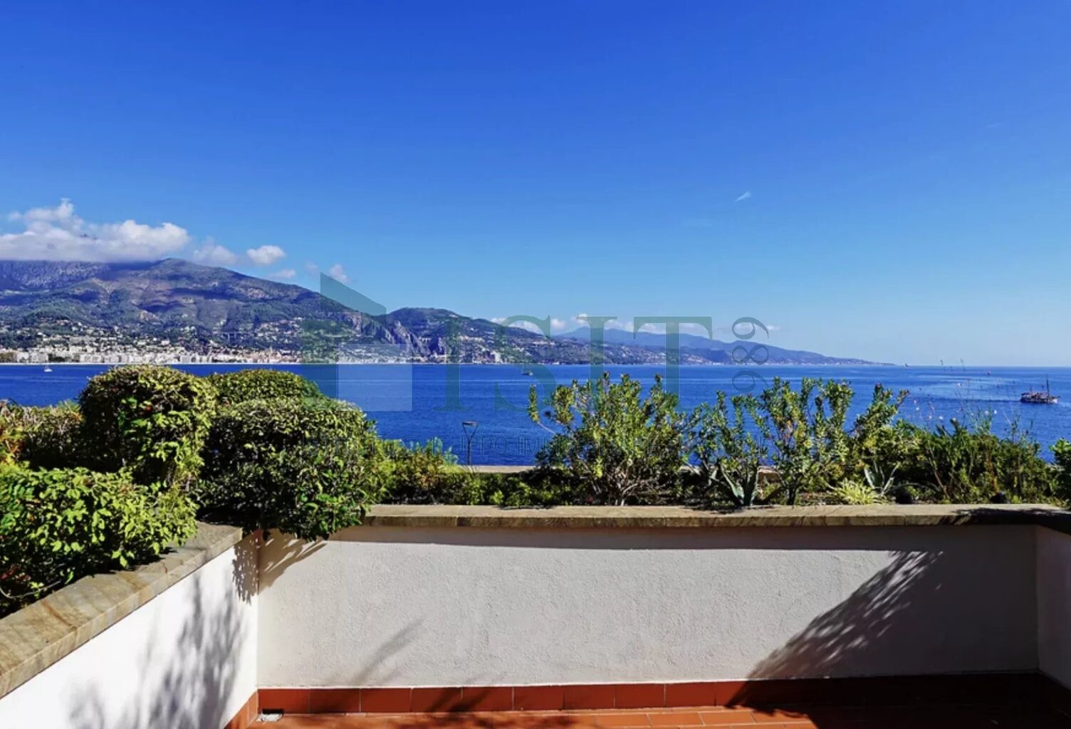 Villa  RCM Front de mer- Roquebrune Cap Martin — photo 1