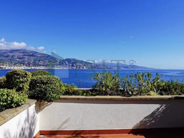 Villa  RCM Front de mer- Roquebrune Cap Martin — photo du bien