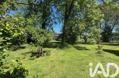 Terrain  738000 €