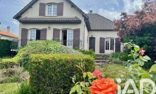Maison 8 Pièces 141 m² à vendre à Gençay (86160)