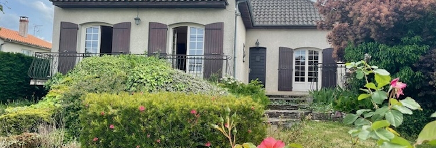 Maison 8 Pièces 141 m² à vendre à Gençay (86160)