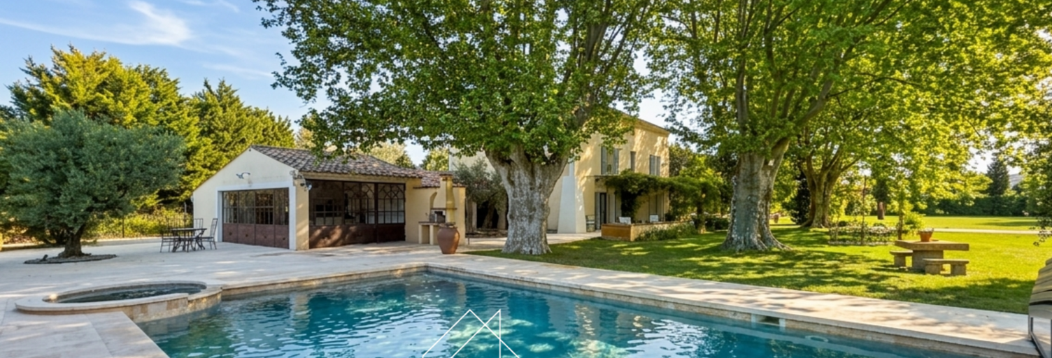 Maison 9 Pièces 303 m² à vendre à Pernes-les-Fontaines (84210)