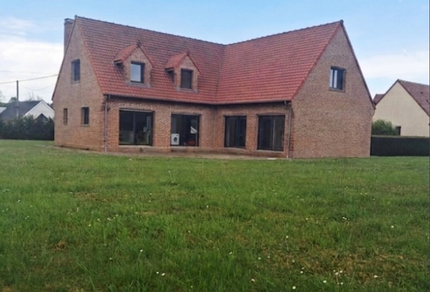 Vente Maison/villa 8 pièces — photo 1