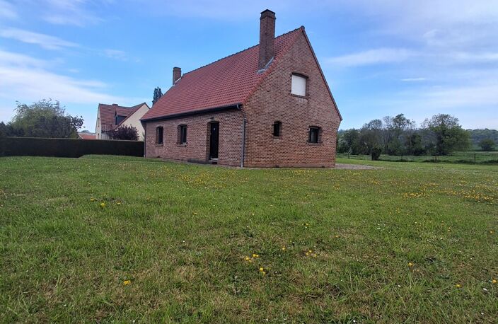 Vente Maison/villa 8 pièces — photo 2