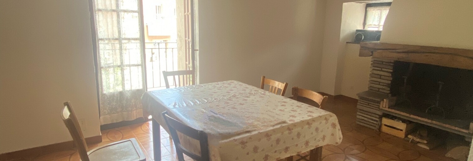 Maison 5 Pièces 65 m² à vendre à Laval-Roquecezière (12380)