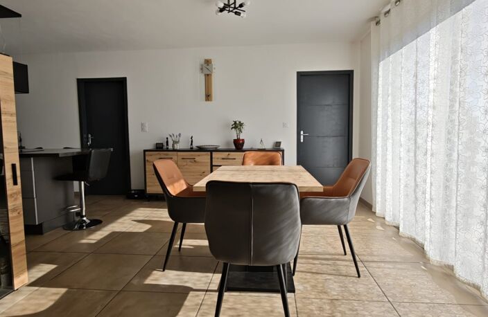 Vente Maison/villa 4 pièces — photo 4