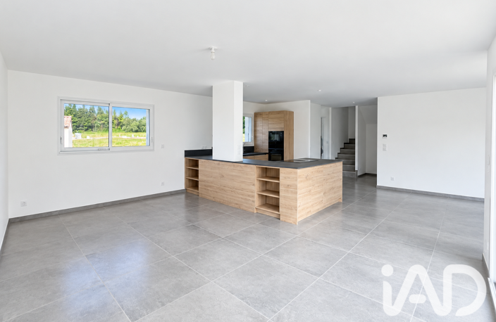Vente Maison/villa 7 pièces — photo 2