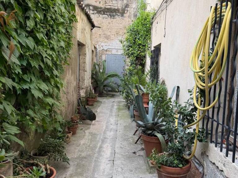 Maison de ville au centre de Beaucaire — photo 1
