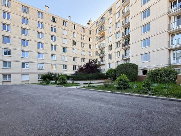 EXCLUSIVITÉ – 3 PIÈCES REFAIT À NEUF – DOUBLE BALCON – RAVALEMENT PAYÉ – RER À PIED — photo 1