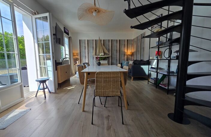 Univers champêtre pour cette jolie Propriété de 129m² rénovée avec soin sur jardin de 937m² , appartement indépendant — photo 2
