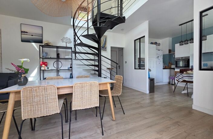 Univers champêtre pour cette jolie Propriété de 129m² rénovée avec soin sur jardin de 937m² , appartement indépendant — photo 4