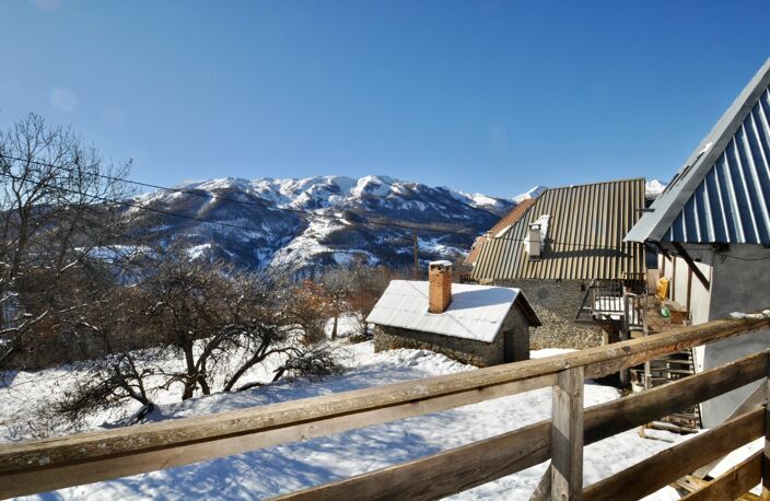 Dpt Alpes de Haute Provence (04), à vendre ALLOS Authentique Maison en pierres 350 m²  Belle Vue Montagnes — photo 2