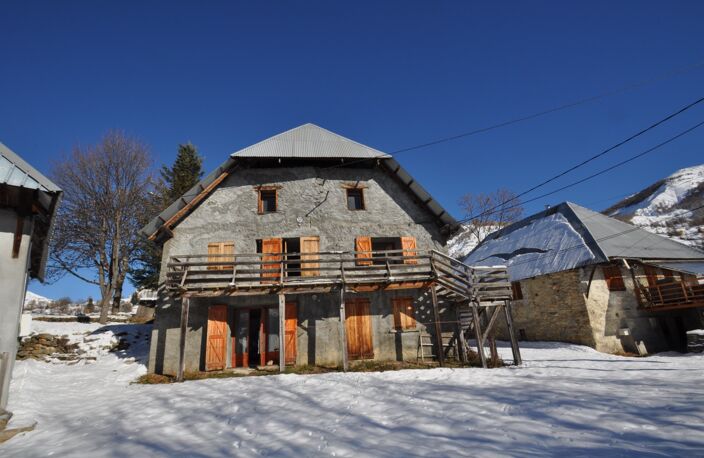 Dpt Alpes de Haute Provence (04), à vendre ALLOS Authentique Maison en pierres 350 m²  Belle Vue Montagnes — photo 4