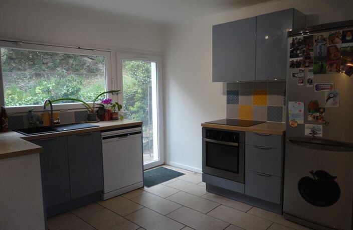 Dpt Pyrénées Orientales (66), à vendre REYNES, maison P6 de 136 m² sur terrain de 1.72 ha avec sous-sol et garage — photo 3