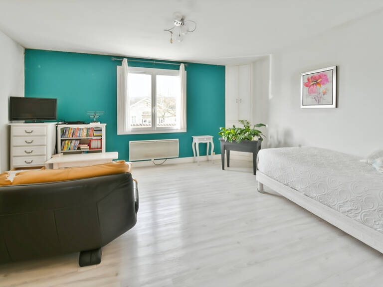 Maison/Appartement à vendre 2 pièces SAINT JEAN D'ANGELY (17)- 60 m² — photo 1