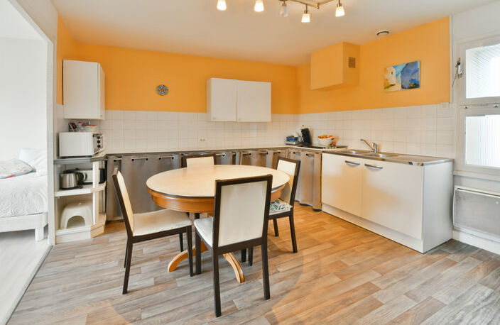 Maison/Appartement à vendre 2 pièces SAINT JEAN D'ANGELY (17)- 60 m² — photo 2