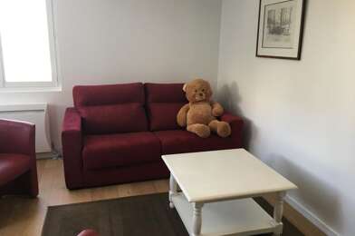 Appartement 3 pièces 1025 €
