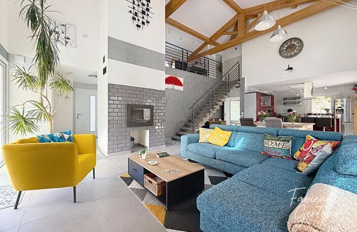 SOLLIES-TOUCAS! Maison contemporaine avec piscine et garage de74m2 — photo 2