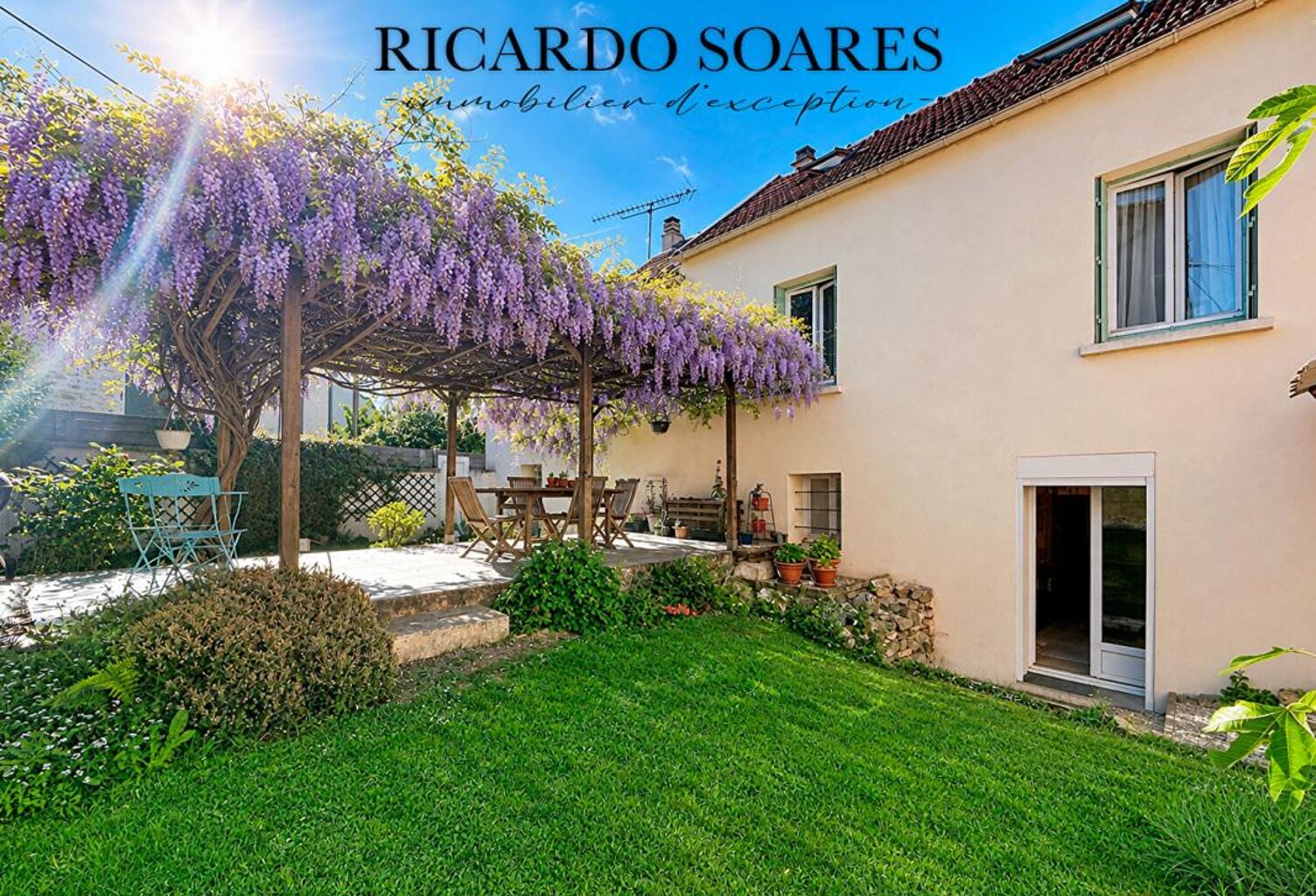VEMARS 95470 - MAISON DE CARACTÈRE 115m2 AU SOL / 3 CHAMBRES / GARAGE 50m2 / MAGNIFIQUE JARDIN / CAVE — photo 1