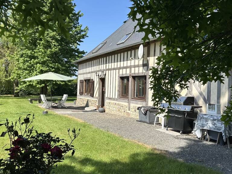 Maison familiale brique et colombage — photo 1