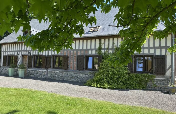 Maison familiale brique et colombage — photo 2