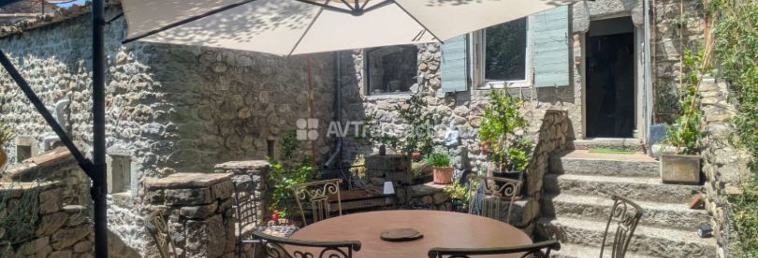Maison 8 Pièces 138 m² à vendre à Vogüé (07200)
