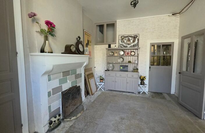 À vendre : maison de 3/4 chambres avec hangar à La Trimouille - 86 — photo 2
