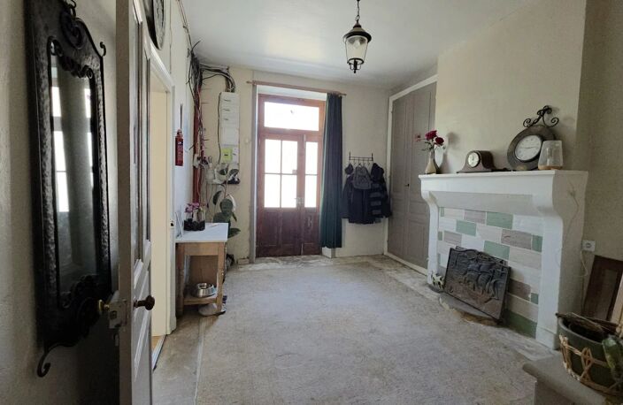 À vendre : maison de 3/4 chambres avec hangar à La Trimouille - 86 — photo 4