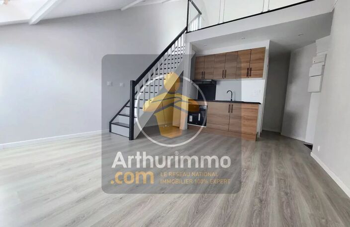 STUDIO EN DUPLEX AU DERNIER ETAGE — photo 2