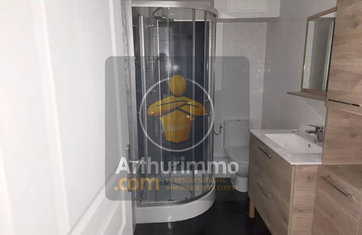 STUDIO EN DUPLEX AU DERNIER ETAGE — photo 4