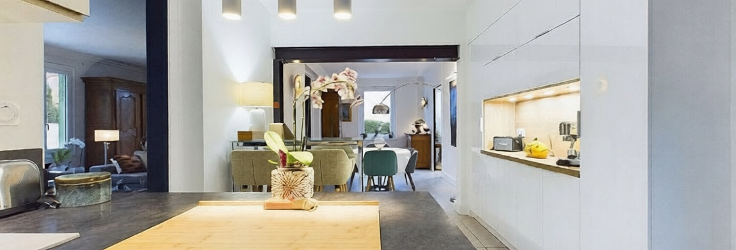 Maison 8 Pièces 175 m² à vendre à Saint-Georges-les-Bains (07800)